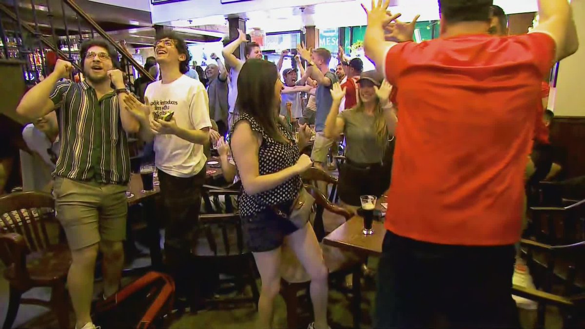 The reactions all-around Canada when Stephen Eustáquio scored to send them to the Round of 16! #FIFAWorldCup