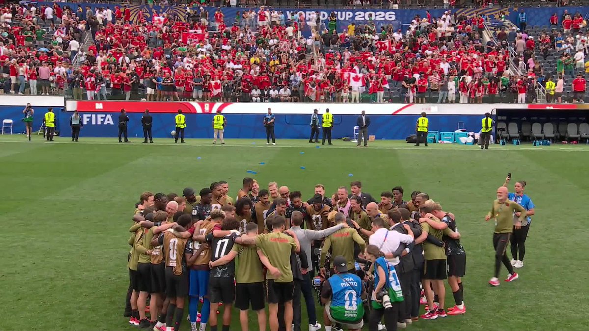 “You are Canadian heroes!” Jesse Marsch delivered an emotional speech to team Canada players after their historic victory win 🔥❤️🇨🇦