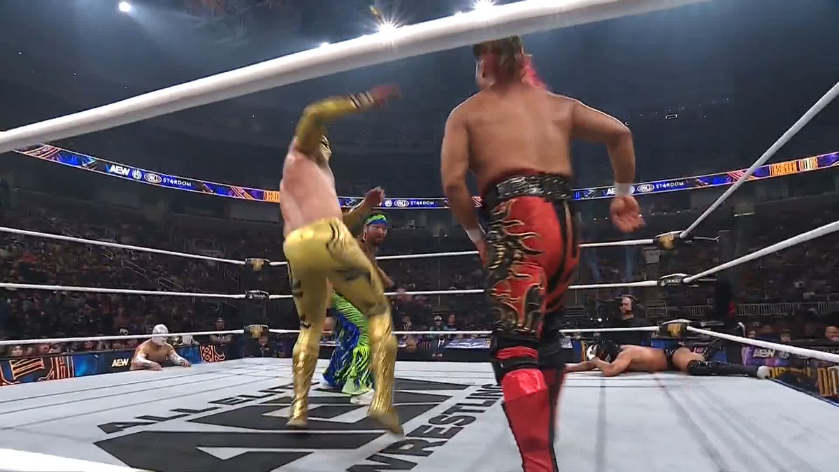 .鷹木 信悟(SHINGO TAKAGI) absorbs the brutal superkicks and fires right back up! Watch #ForbiddenDoor LIVE on HBO Max PPV