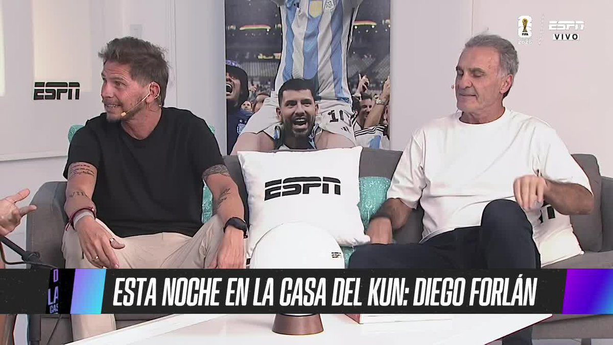 ¿TAGLIA, ACUÑA o MEDINA? ¿Con quién se identifica el Pollo Vignolo? 😎 "Soy una mezcla de los 3... ALGO DE SORÍN" 🤟🏻 #ESPNMundial | #LaCasaDelKun 📺 Mirá los mejores partidos de la #FIFAWorldCup por ESPN, en el Plan Premium de #DisneyPlus