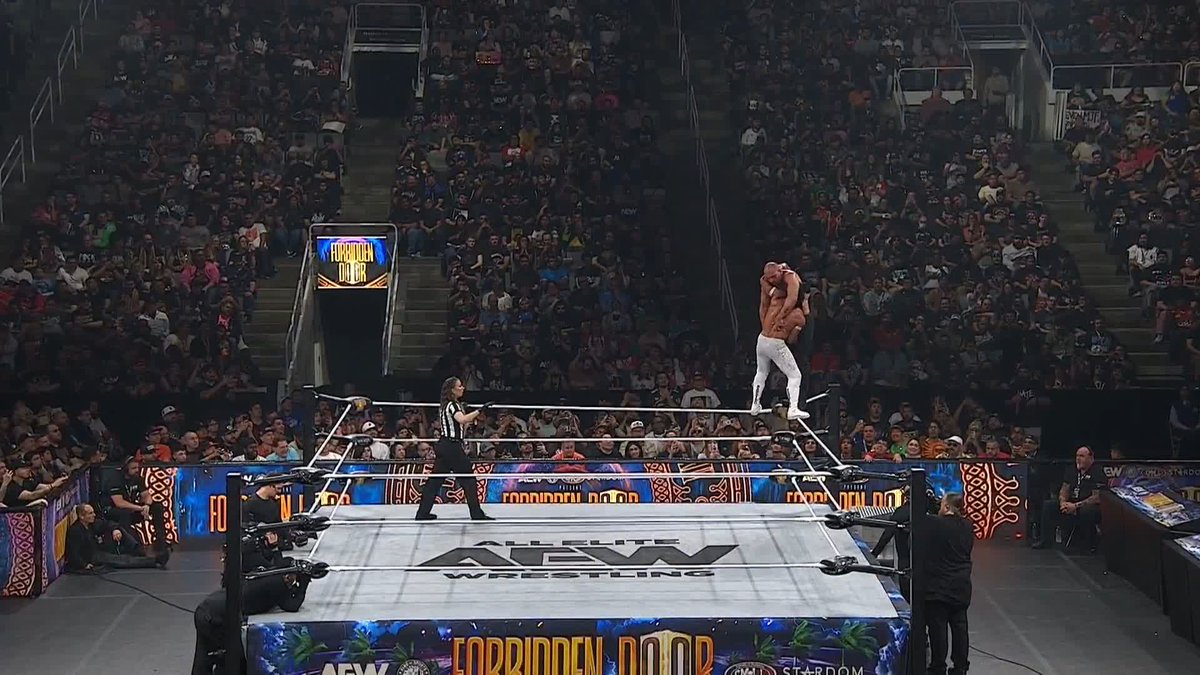 PHENOMENAL STRENGTH AND AGILITY DISPLAYED BY @BANDIDOWRESTLER! Watch #ForbiddenDoor LIVE on HBO Max PPV