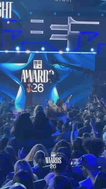 Spend dat is the summer anthem #BETAwards