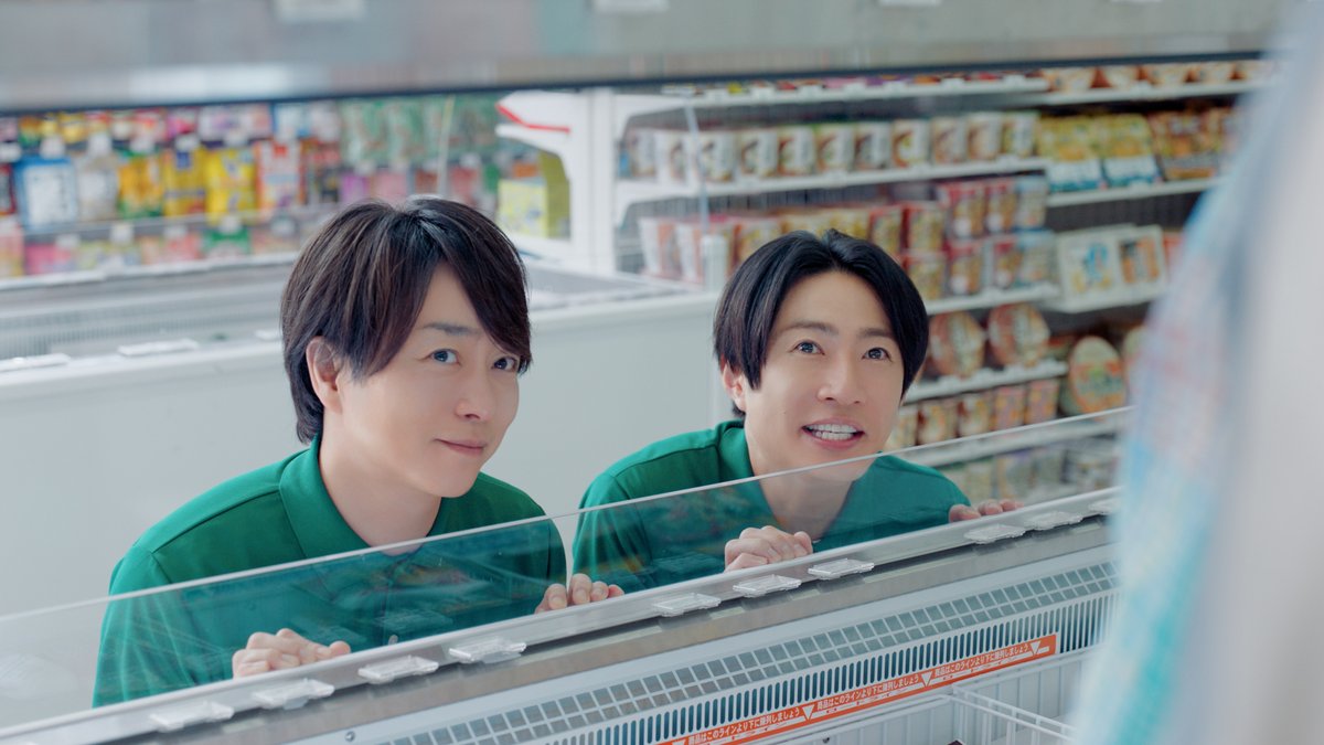 \つるっと食べやすい/ #セブンの冷たい麺🍜🧊 なすなかにしさんの圧巻の食レポに 櫻井翔さん、相葉雅紀さんも興奮気味🔥 暑い日が続きますが、 セブン‐イレブンの冷たい麺を食べて 夏を乗り切りましょう☀️ #なにがあるかなセブンイレブン