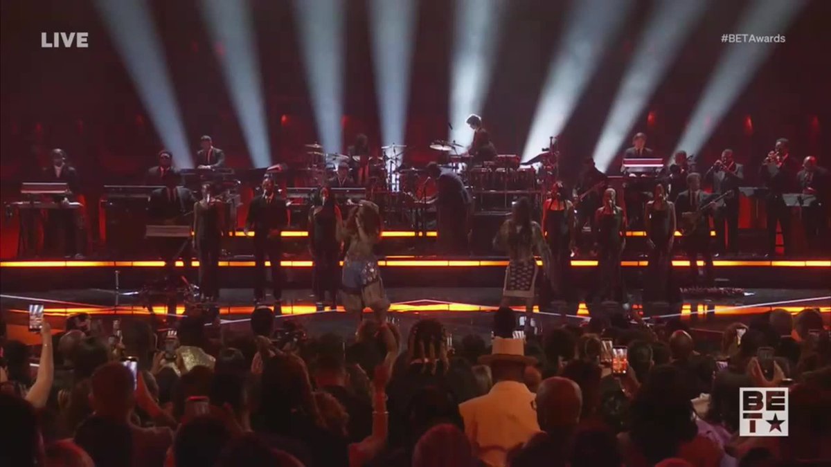 SZA and Doechii honor Lauryn Hill with a duet of "Ready or Not" at the #BETAwards