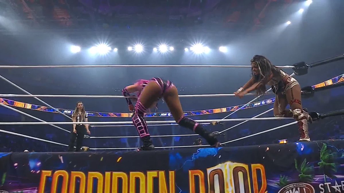SUNSET FLIP POWERBOMB OFF OF THE APRON AND ONTO THE FLOOR! Watch #ForbiddenDoor LIVE on HBO Max PPV