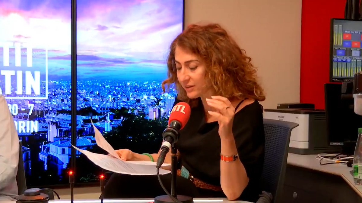 🎙️ "Il a raison David Guiraud, le maire LFI de Roubaix" Assassinat de Samuel Paty : la proposition de baptiser une école de Roubaix du nom de l’enseignant, fait réagir Isabelle Saporta dans « Un point c’est tout » dans #RTL Petit-Matin