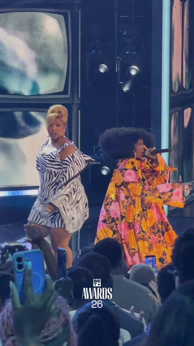 Lizzo and Rapsody took us down memory lane, performing Doo Wop! Can we relive this 🔥 moment over again #BETAwards