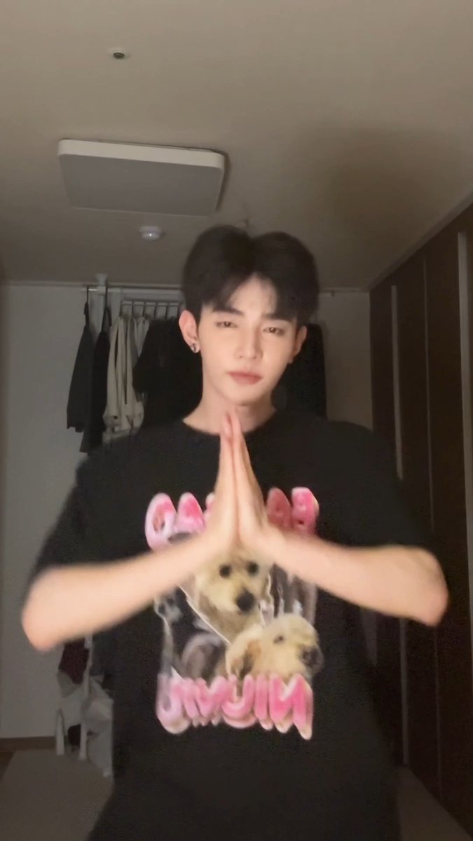 ℑ 𝔞𝔪 𝔦𝔠𝔬𝔫𝔦𝔠 𝔟𝔶 𝔪𝔦𝔰𝔱𝔞𝔨𝔢 🐼 🔗 #AND2BLE #앤더블 #ZHANGHAO #장하오