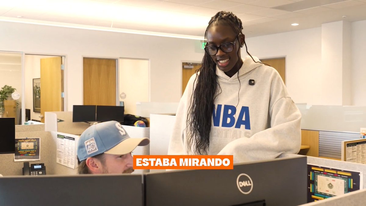 𝙑𝙞𝙨𝙞𝙩𝙚𝙢 𝙖 𝘼𝙬𝙖 ✈️ El día a día de awa fam en los Seattle Storm va mucho más allá de la pista 🏀 Además de seguir brillando en cada partido, continúa conociendo de cerca a las personas y la historia de la franquicia 📚🌏