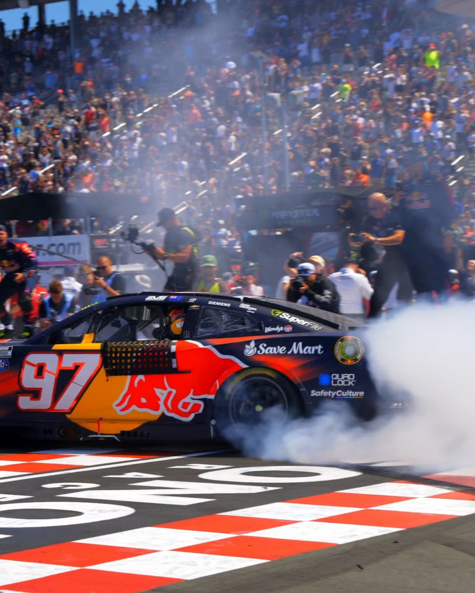 How Shane van Gisbergen fans are pulling up to work this morning. 😂