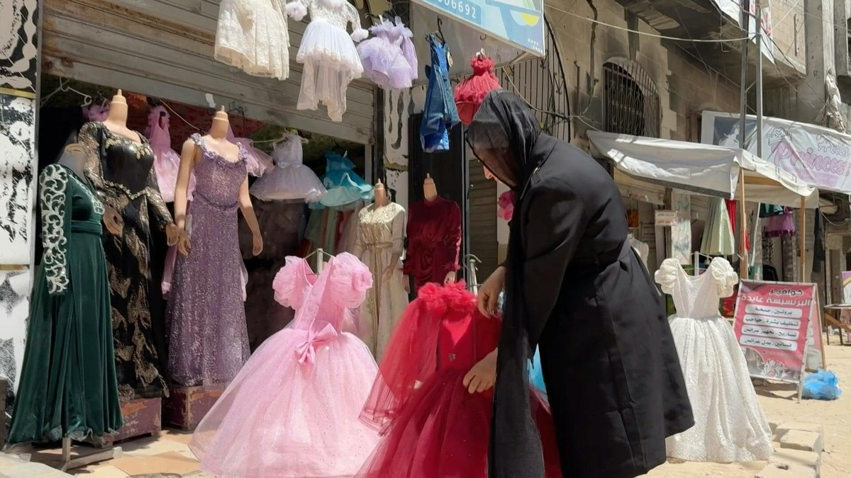 🇵🇸 Gazan dressmakers turn waste into wardrobes for children Dressmakers from the southern Gazan city of Khan Yunis work through power shortages and soaring costs as they collect burnt fabrics to design and make new dresses, mainly for children.