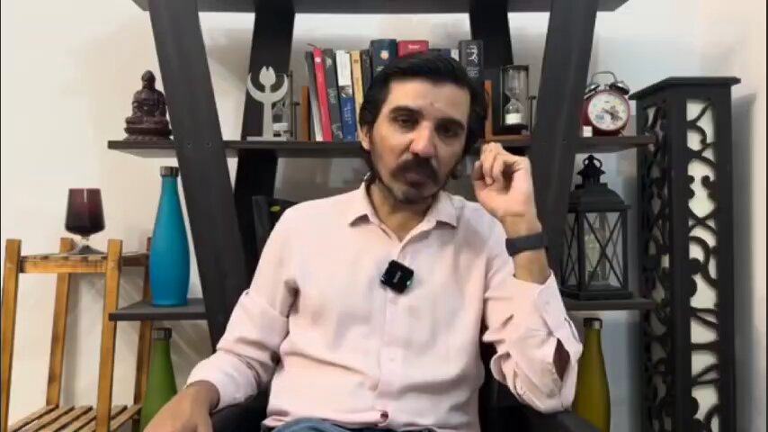 بہت سے لوگ عمران خان کے خوف کا مالی فائدہ اٹھا رہے ہیں عمران خان کا خوف اس وقت ایک پوری انڈسٹری ہے جو بہت سے لوگوں کو ارب پتی بنا رہی ہے اس انڈسٹری کی پروڈکٹ ہی عمران خان اور عمران خان کا خوف ہے اسی لئے وہ چیزیں بہتر نہیں ہونے دیتے اسدطور