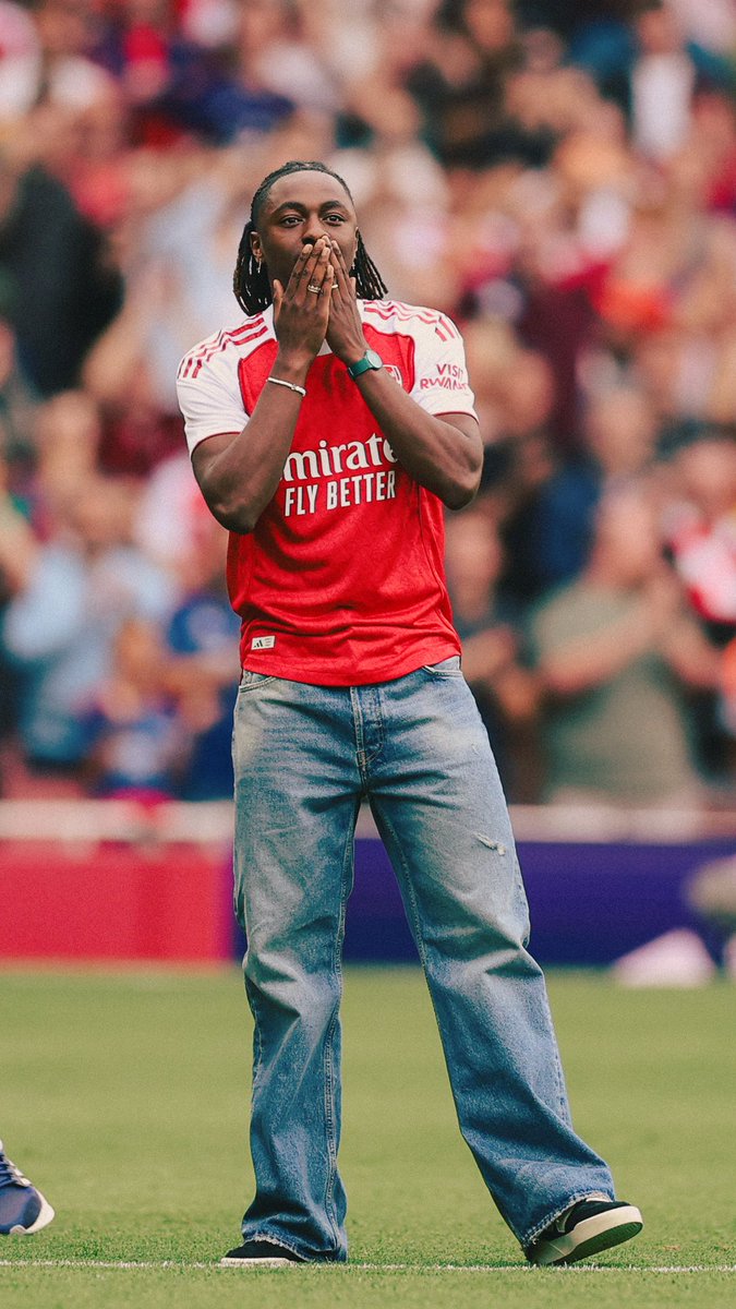 Unseen Arsenal 25/26: Ebs' introduction to Emirates Stadium ❤️