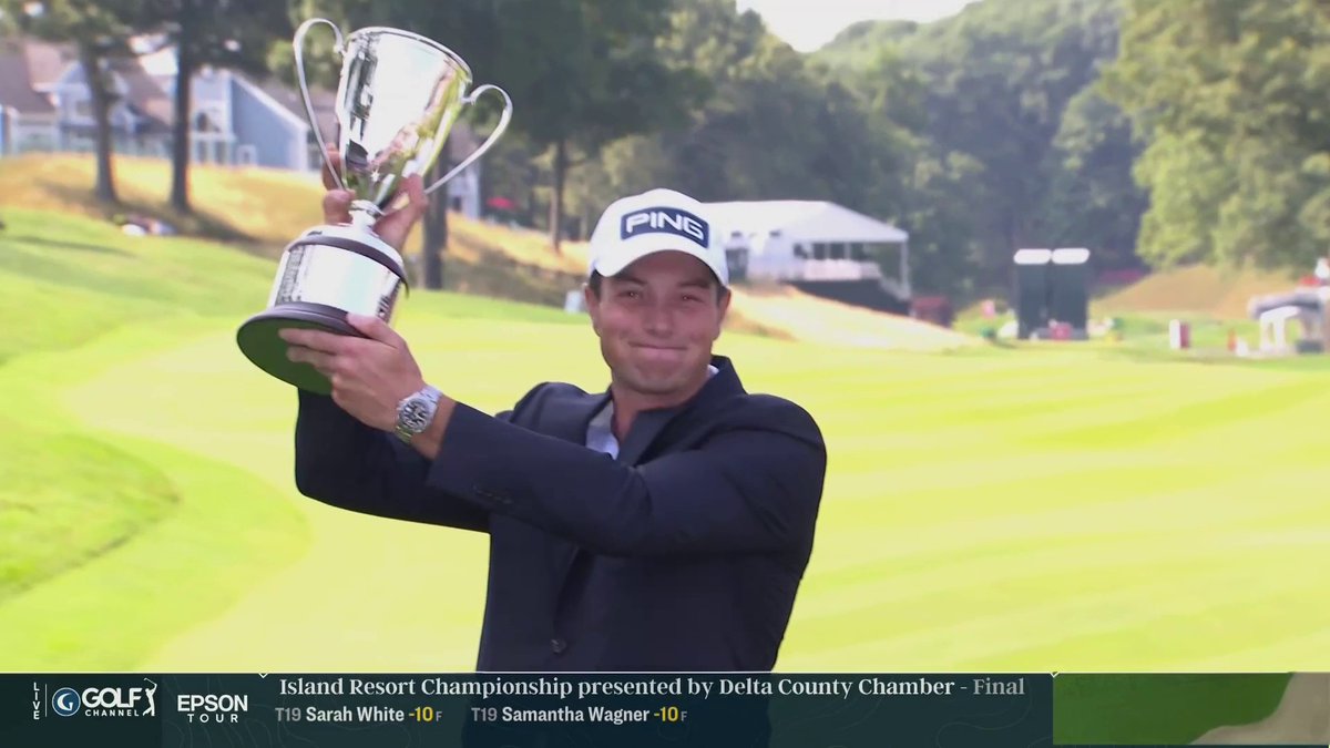 When you win at 9:17 but have a board meeting at 9:45 🤣 Viktor's trophy lift 🙌