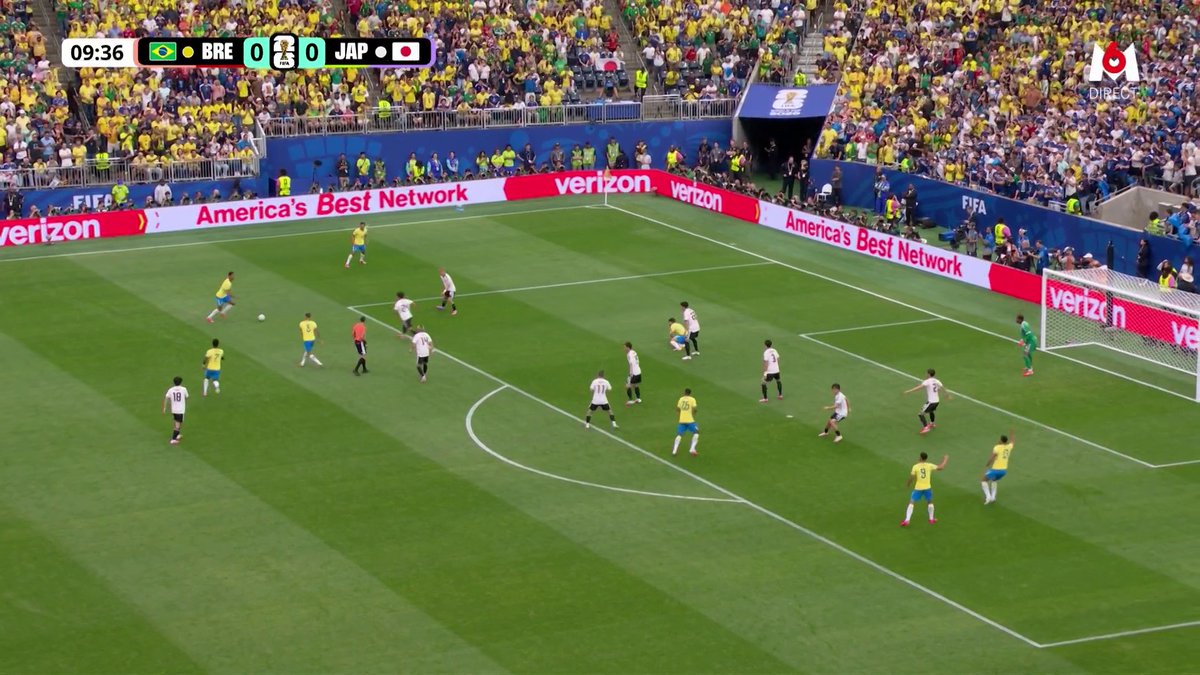 Le Brésil 🇧🇷 domine et pousse sur ce début de match ! Le Japon 🇯🇵 passe pour l’instant beaucoup de temps à défendre.