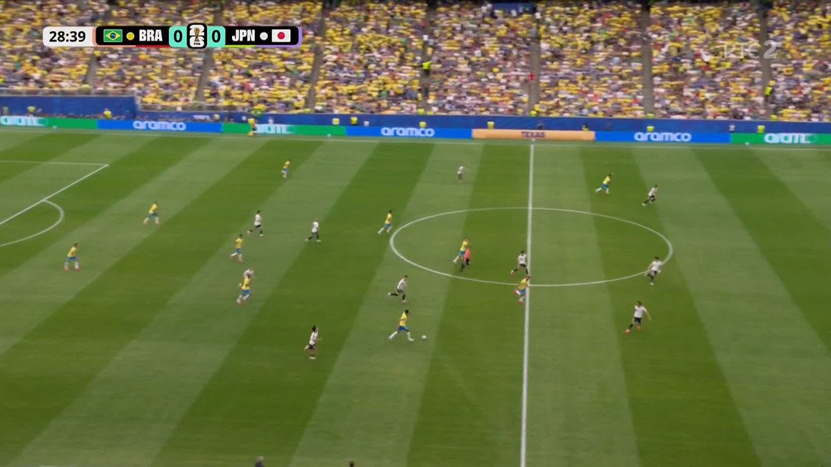 Incredible stuff from Japan! Casemiro turned like an oil tanker here 😬