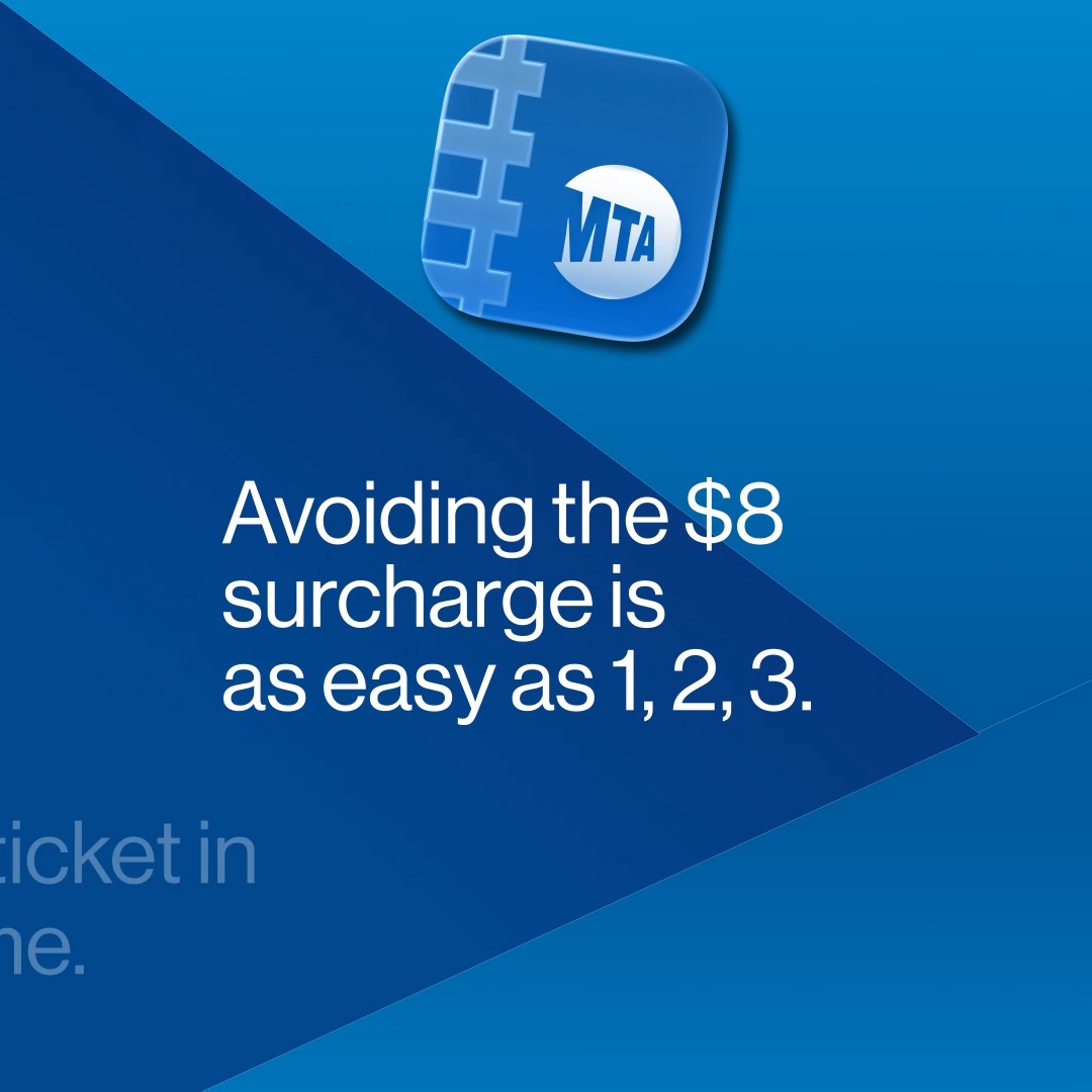 Remember to activate your mobile ticket before you board the train! 📱 Follow these steps to avoid late activation surcharges.