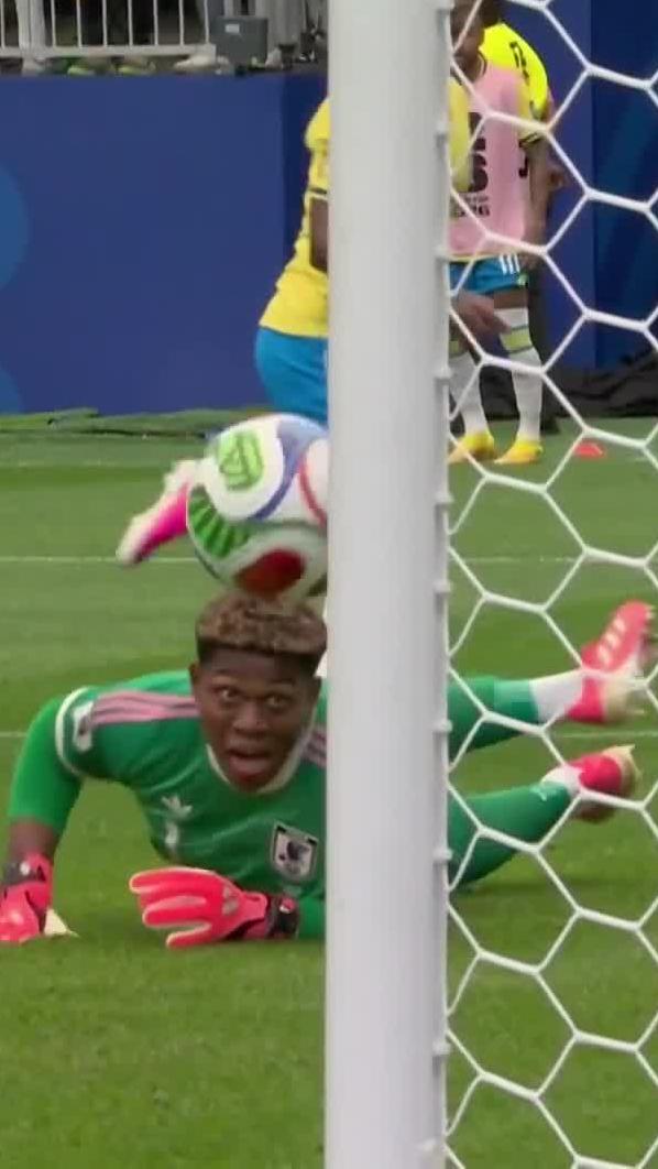 Zion Suzuki with a miraculous save 🤚⛔ 📺 Stream #FIFAWorldCup on DStv: #SSFootball | #DStvFIFAWorldCup2026