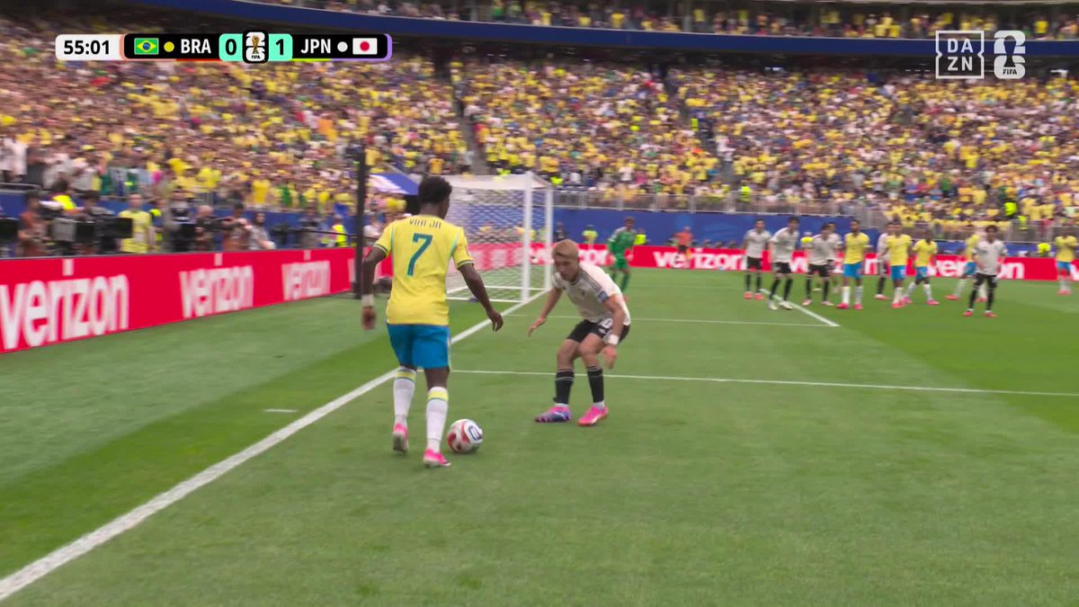 カゼミーロ🇧🇷がヘディングで同点弾！ ブラジルが試合を振り出しに戻す⚽️ 🏆️#FIFAワールドカップ ラウンド32 🆚ブラジル×日本 📺DAZNで無料ライブ配信中（登録不要） #本気で楽しむならDAZN コカ･コーラ