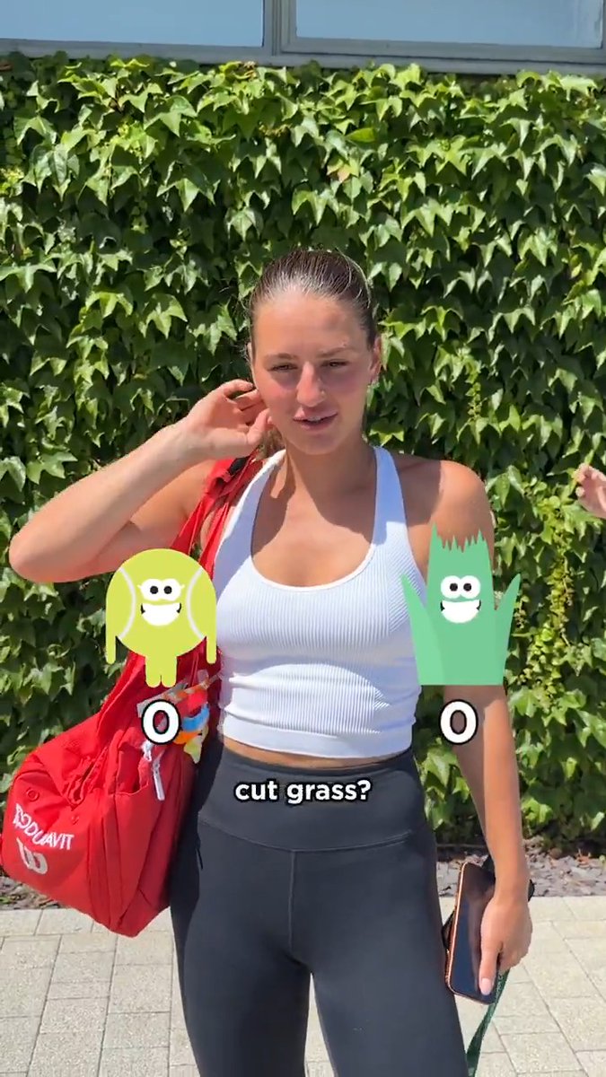 Both smell great, to be fair... 🎾 🌱