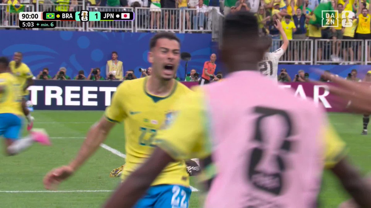 後半ATにブラジルが劇的勝ち越し弾！ 途中出場マルチネッリ🇧🇷が値千金の逆転ゴール 🏆️#FIFAワールドカップ ラウンド32 🆚ブラジル×日本 📺DAZNで無料ライブ配信中（登録不要） #本気で楽しむならDAZN コカ･コーラ