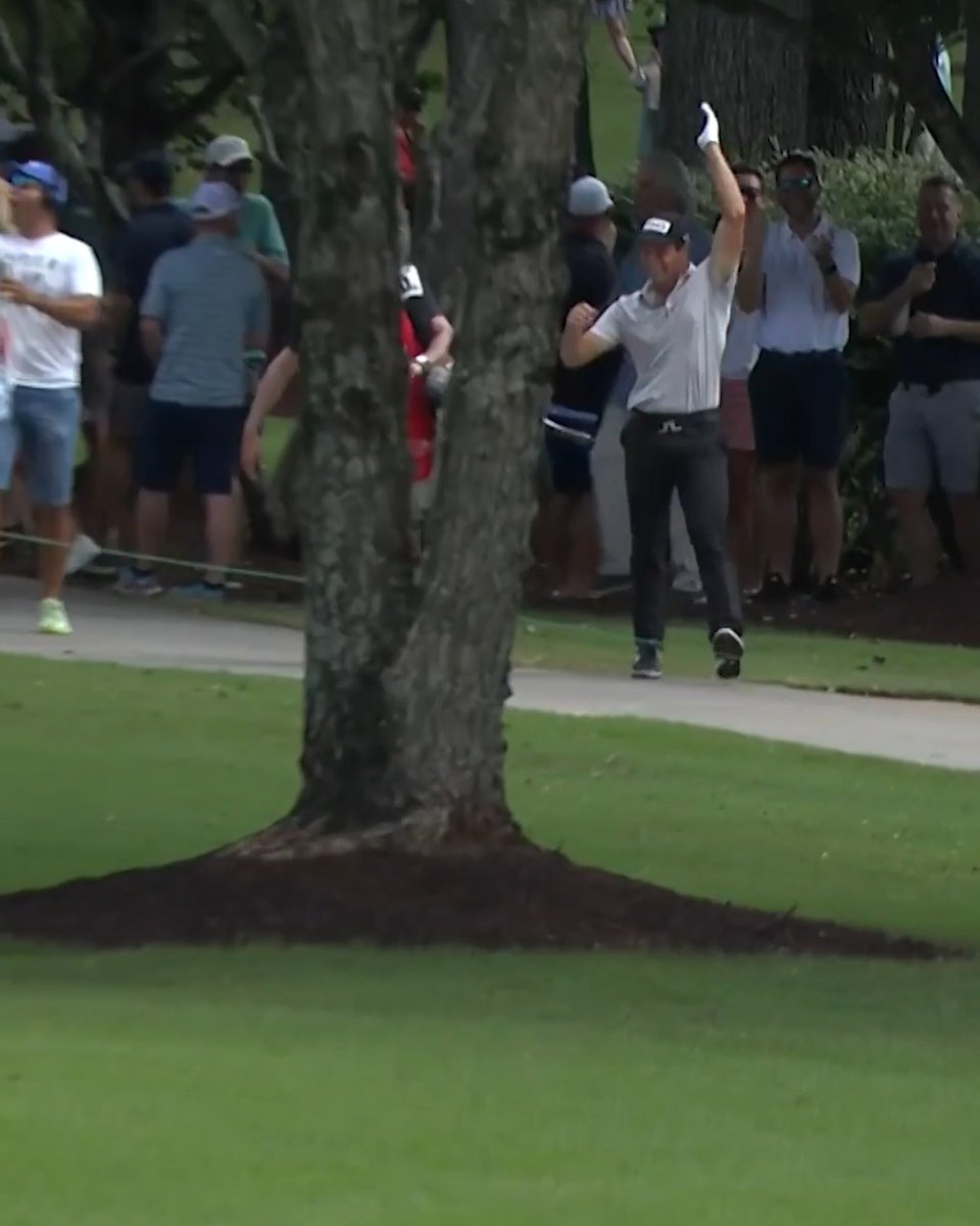 There’s just something about Viktor Hovland and hole-outs 💥