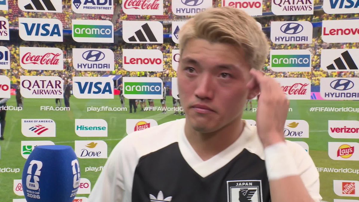 堂安律の試合後インタビュー🎙️ あと一歩届かなかった悔しさを滲ませながらも 「優勝という目標を変えてはいけない」 🏆️#FIFAワールドカップ ラウンド32 🆚ブラジル×日本 📺DAZN 見逃し配信中 #本気で楽しむならDAZN