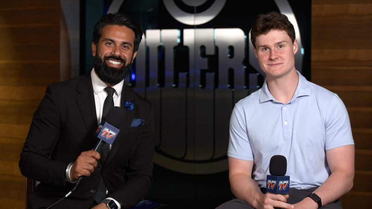 "The facilities here are beautiful. Yesterday I spent an extra hour here just walking around, it's such a big place & so cool to be here." Defenceman Andrew Robinson shares his first impressions of Rogers Place with Tony Brar 🚀.