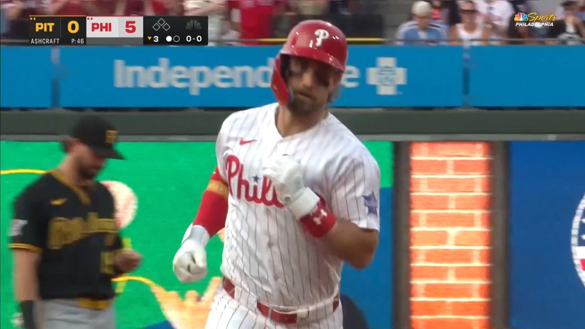 BRYCE GOES YARD 💪