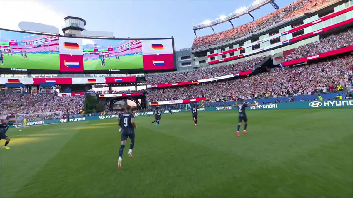 ¡VOS! ¡EL DEFENSOR DE LANÚS! Canale engañó a Neuer y marcó el penal con el que Paraguay cazó la utopía imposible, tachó a Alemania y clasificó a 8° de final del Mundial. ⚽ #ESPNMundial 📺 Mirá los mejores partidos de la #FIFAWorldCup por ESPN, en el Plan Premium de #DisneyPlus