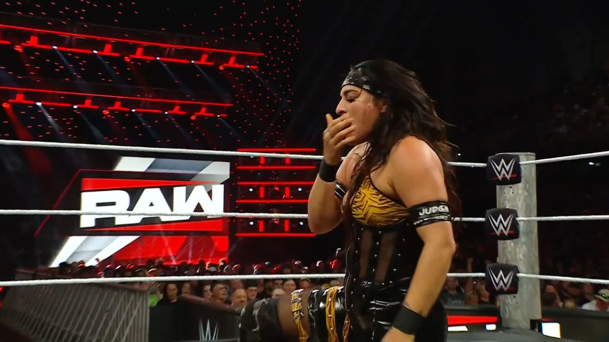 .Raquel just made a STATEMENT!! 💪 She is HUNGRY for the Intercontinental Title!