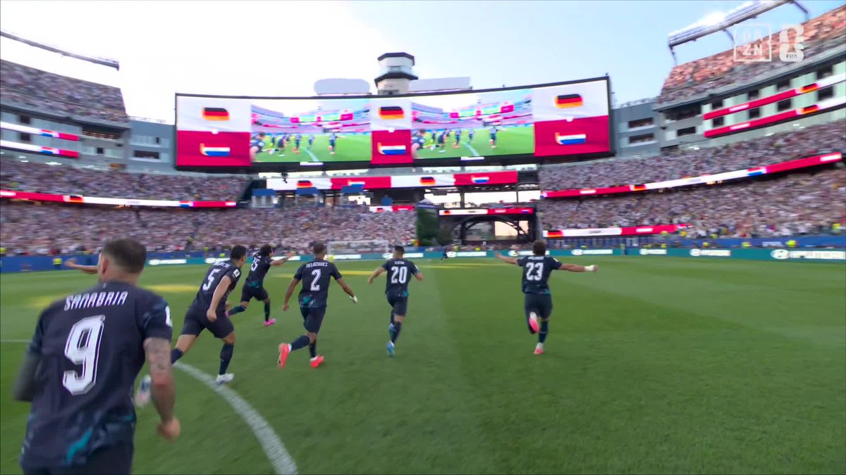 感情大爆発 粘り強く守り続けて勝ち取った パラグアイが4-3でPK戦を制する🔥 🏆#FIFAワールドカップ ラウンド32 🆚ドイツ×パラグアイ 📱#DAZN ライブ配信中 #本気で楽しむならDAZN コカ・コーラ