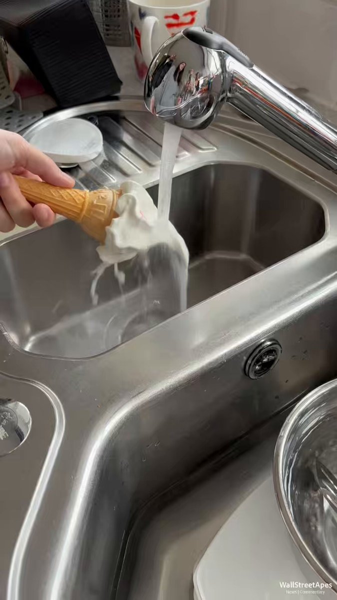 Running an ice cream cone under steaming hot water and it resists melting, eventually it washes away Many ice creams in America will no longer melt because the ingredients have been changed, they are actually engineered to not melt. Modern ice creams have: - Higher Levels of Stabilizers and Gums - High percentages of Vegetable Oils and Fats instead of Dairy Fat - More Air than standard ice cream, sometimes over 100% - More sweeteners, maltodextrins and other solids adjust the freezing point Many ice creams can’t even legally be called ice cream anymore in America Our food is a science experiment