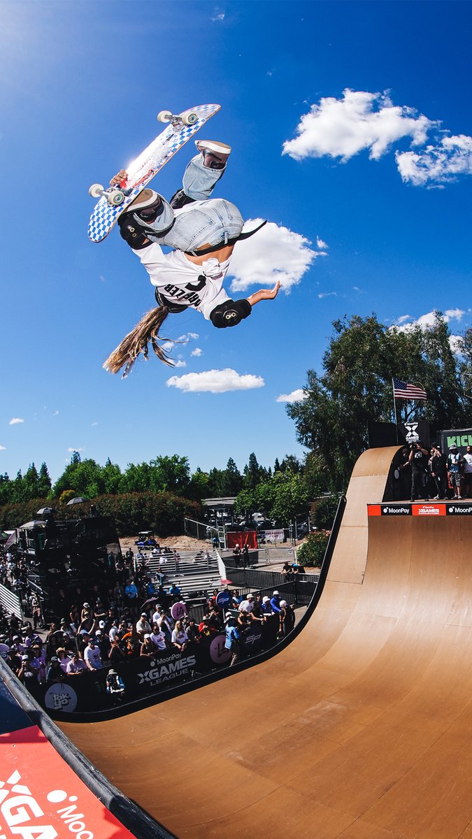 The women’s winner of the MoonPay Never Been Done Award goes to… Mia Kretzer! 🏆🏆🏆 Her 1-foot McTwist during MoonPay 🟣 Women’s Vert Best Trick earned her a second gold medal, and $10,000 in crypto.