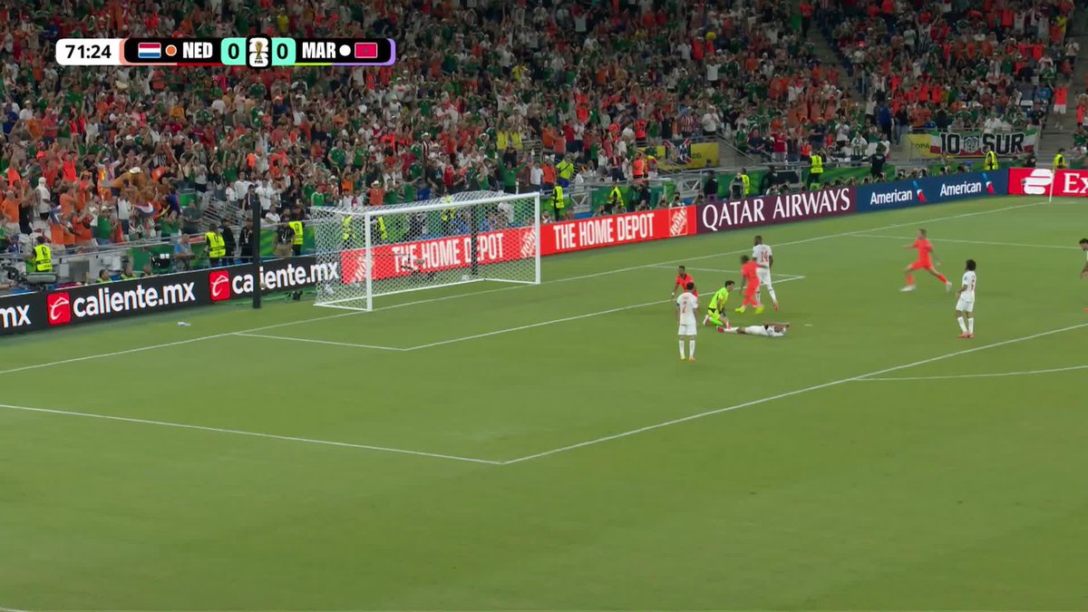 WHAT A MOMENT FOR CODY GAKPO! Gakpo scores the goal to take the lead for the Netherlands and is emotional as over the weekend it was announced he and his wife lost their baby during pregnancy. A real special moment for Cody Gakpo.