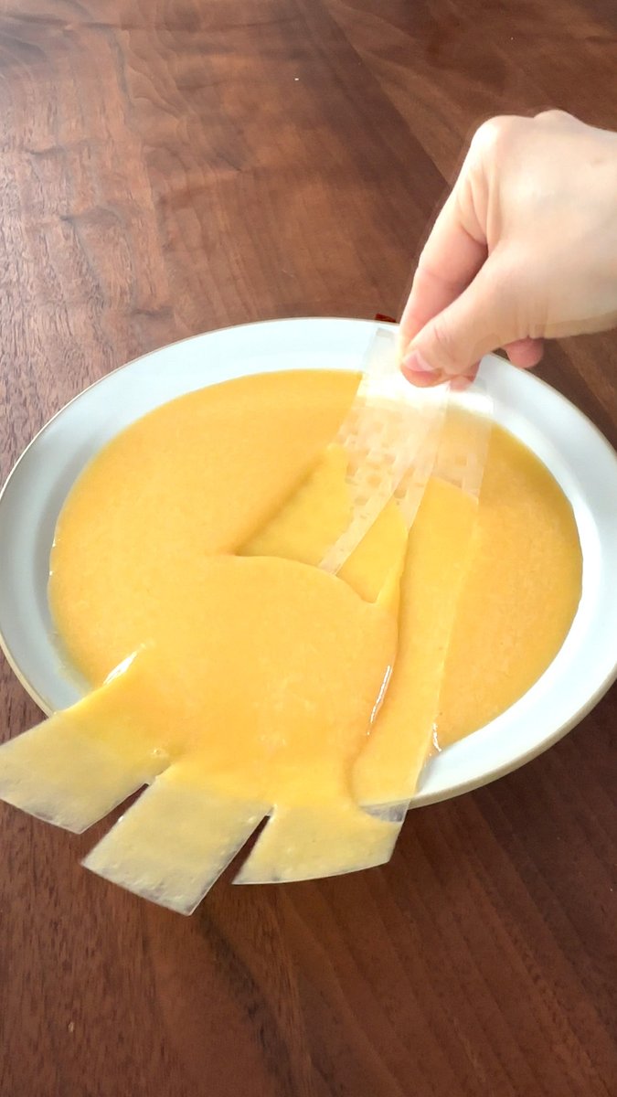 【ライスペーパー、焼くだけでチュロス爆誕】揚げないのにサクもち。10本食べてもまだイケる / Rice Paper Churros🫓🍯