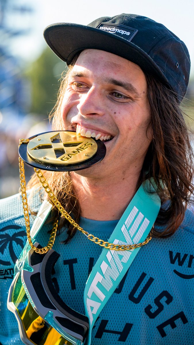 The men’s winner of the MoonPay 🟣 Never Been Done Award goes to… Patrick Evans! 🏆🏆🏆 It was his frontflip nac-nac no-hander during Moto X Best Trick that cinched his third X Games gold medal and $10,000 in crypto.