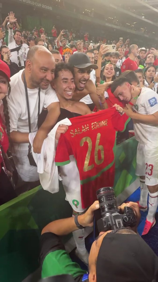 Anas Salah-Eddine célèbre la victoire du Maroc entouré de sa famille ✨🇲🇦