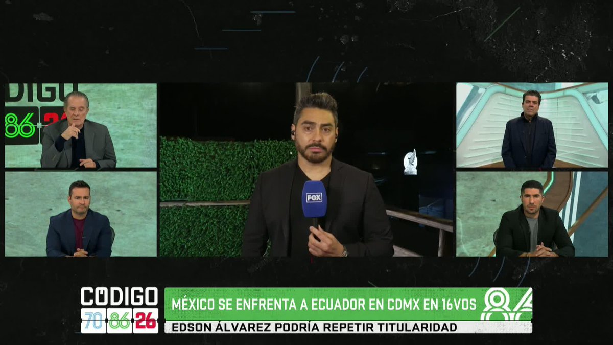 La afición mexicana se reunió a las afueras del hotel de Ecuador. #Código708626 🇲🇽#FOX26 ⚽