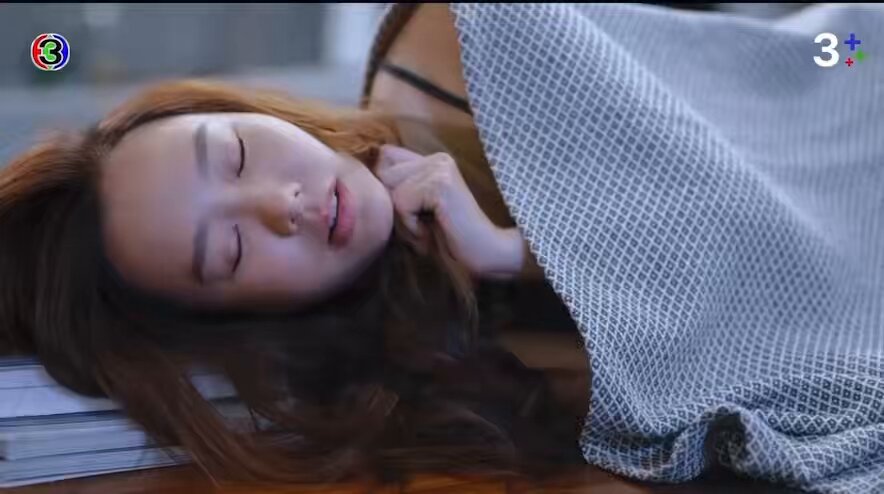 เป็นซีนที่ดูน่ารัก เป็นหนึ่งใช้ชีวิตมาแบบไม่มีใครถาม ใครชม เหมือนคนขาด พอมาเจอมาตาก็เลยรู้สึกดีมากๆ😘🥰 Cr. 3Plus