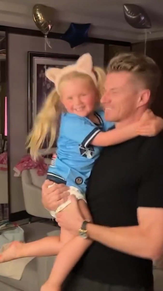 Nico Hulkenberg's friends and family were waiting for him after his British Grand Prix podium last year. 🥹
