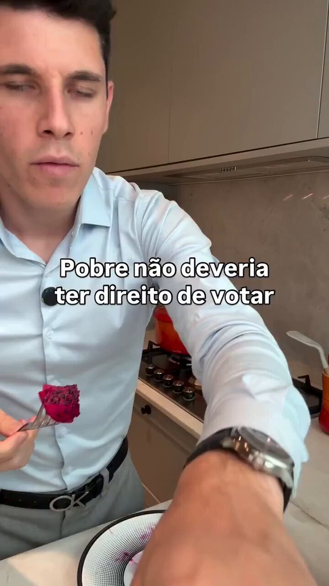 O MP/SP ajuizou ação civil pública contra o influenciador Leonardo Marcondes após a publicação de vídeo em que afirmou que pessoas pobres não deveriam ter direito ao voto. Na ação, a Promotoria pede a remoção do vídeo e do perfil de Leonardo Marcondes no Instagram, a condenação ao pagamento de R$ 300 mil por danos morais coletivos e dano social, além da proibição de novas publicações com conteúdo considerado aporofóbico. A Meta também é ré no processo.