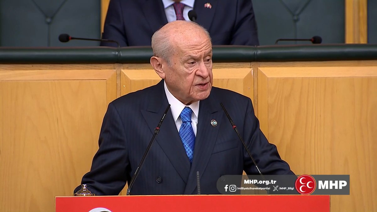 Cepheden cepheye koşup bu toprakları bize kanlarıyla vatan kılan, korkusuzluklarıyla güvenli kılan askerimize ben de diyorum ki: Bu vatan hepimizden evvel sizindir! Bu vatan sizin sayenizde hepimizindir!