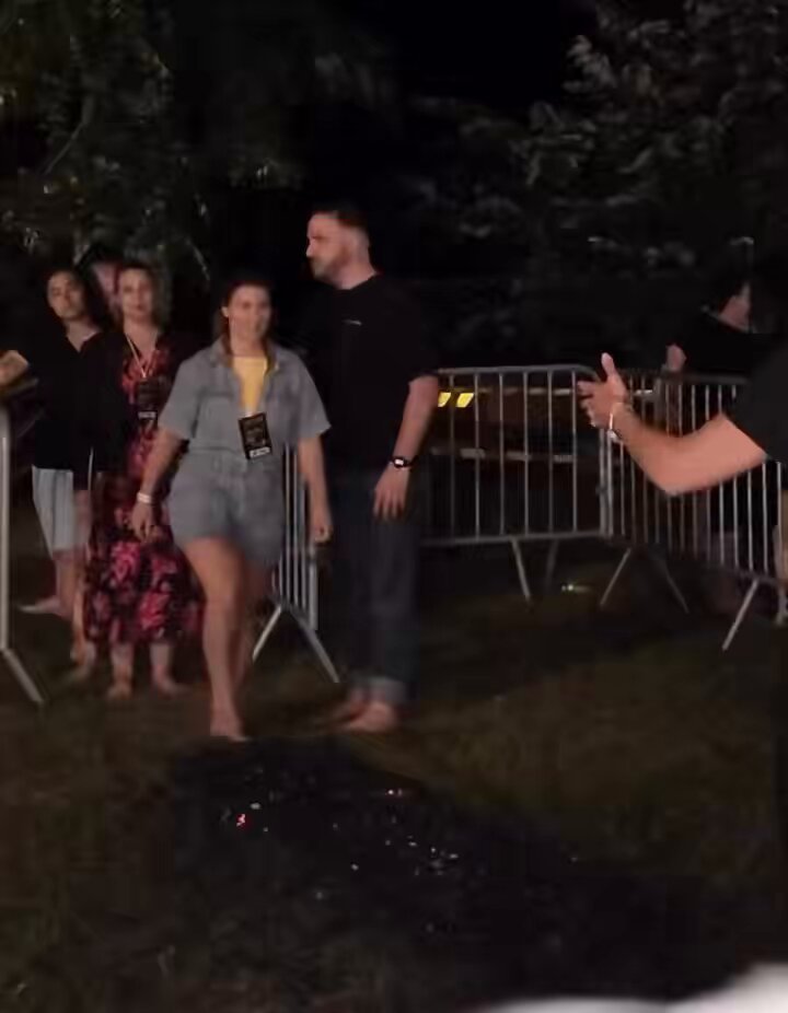 🔴 Insolite à Toulouse : 2 000 € le stage pour "dépasser ses peurs" en marchant sur des braises à 1 000 degrés 🗞️