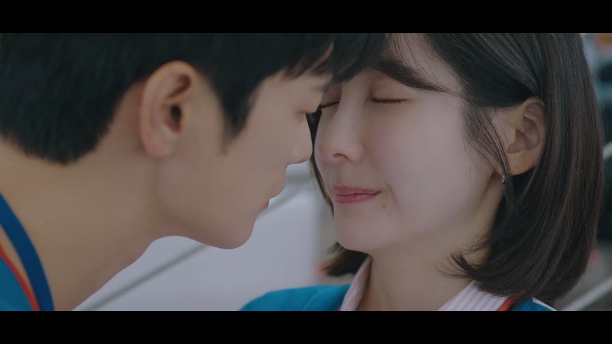 이왕 야구장 키스타임 잡힌 거 키스하고 1일 가즈아 #내일도출근! #서인국 #박지현