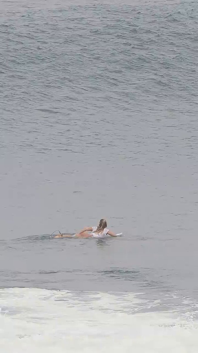 She's A Pro For A Reason🏄‍♂️🏄‍♀️
