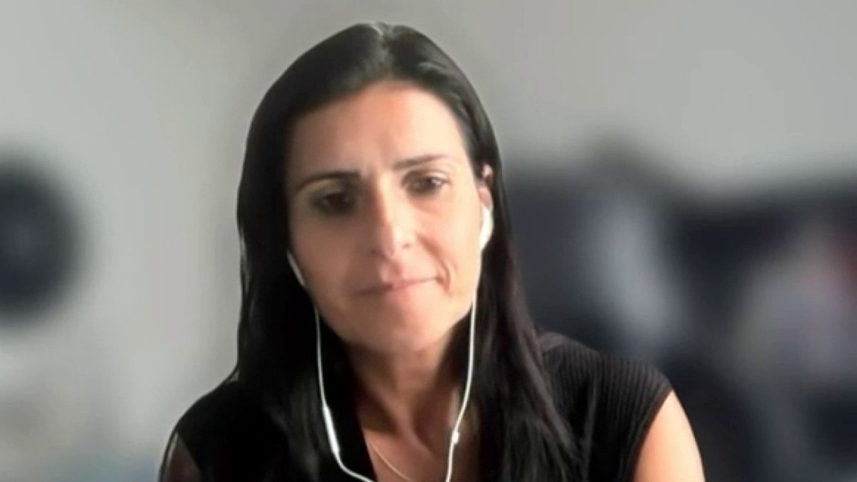 ⚖️ "Remettre en cause le caractère terroriste des attaques du 7 octobre est au cœur de cette plainte. Il faudra du courage à la justice française pour trancher cette affaire" Déborah Journo, avocate #LesDécrypteurs