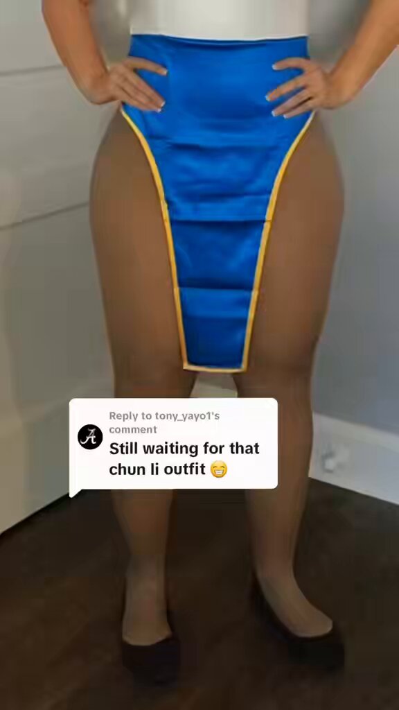 Throwback to the ChunLi cosplay. Anyone seen the new movie? #chunli #cosplay