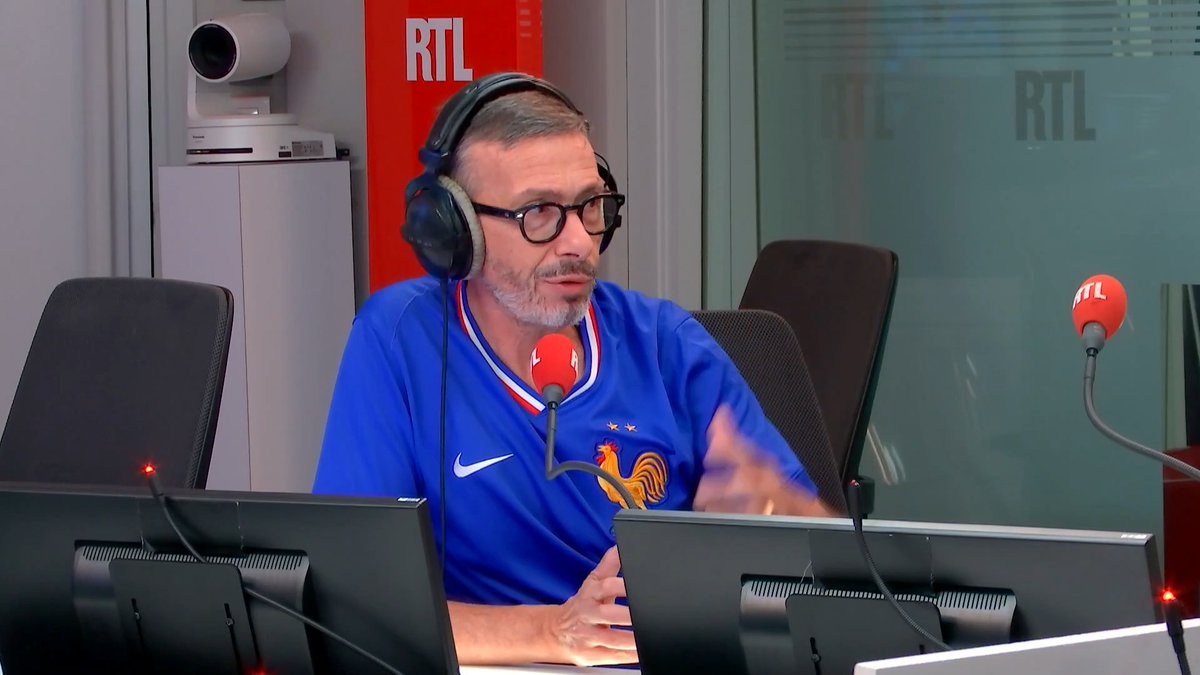 Coupe du monde 2026 : "À côté du centre d'entraînement incroyable du Maroc, je pense que Clairefontaine, c'est un village vacances !" Florian Gazan, chroniqueur à RTL, au micro d'Anne-Sophie Lapix #OnRefaitLeMonde