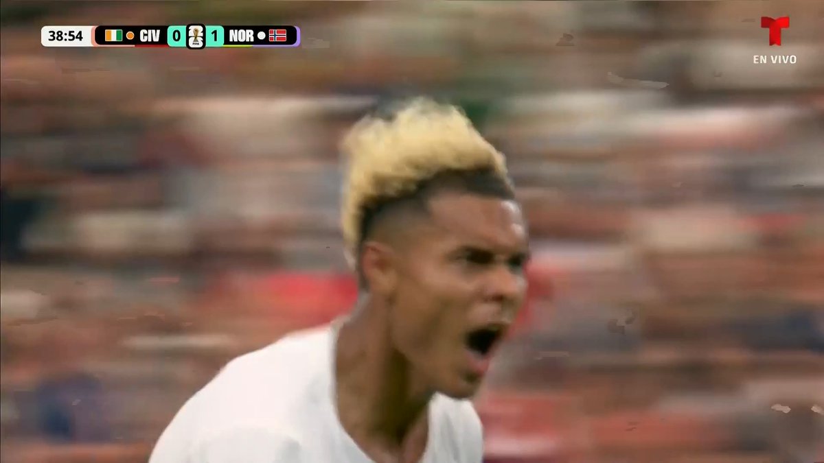 ANTONIO NUSA WITH A STUNNING GOAL TO PUT NORWAY ON THE BOARD. 🇳🇴 (Via Telemundo Deportes)